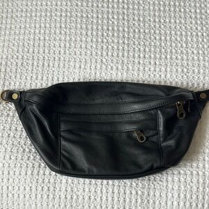 Parker Thatch black leather sling Bag